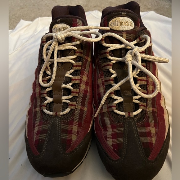 Nike air max 95 flannel rose burgundy plaid size 10 mens. Great condition rare - Picture 3 of 4
